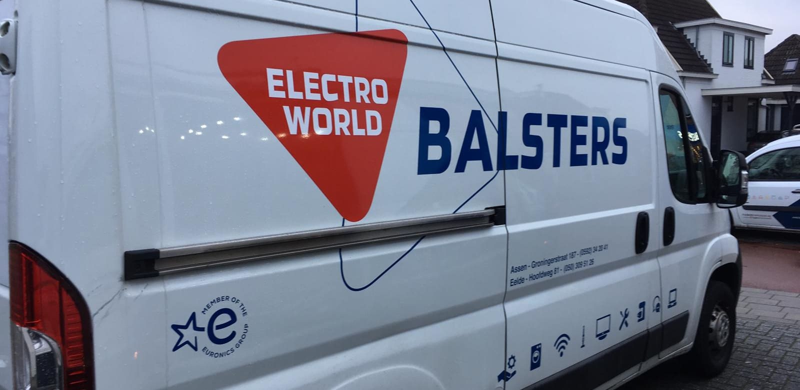 Autoreclame voor Electroworld door FaberExposize